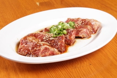 当店は純国産和牛と国内トップクラスと呼べるホルモンを使用し、安心・安全に楽しんでいただける焼肉店。