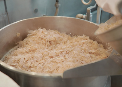 日本そして世界から取り寄せた上質な食材を用いて、ビジネス・ファーストクラスのお食事を作ってください。