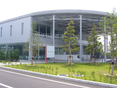 希望休を取得しやすく、⼤型連休もあるので、プライベートも充実!家族との時間も大切にしながら働けます。