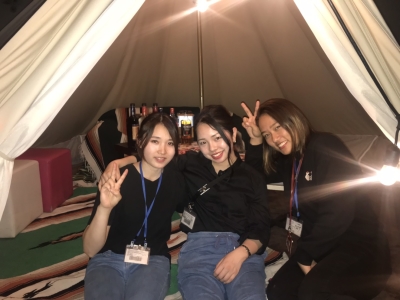 一緒に働く仲間たちです。未経験でもサポート体制が整っていますので、安心してくださいね♪