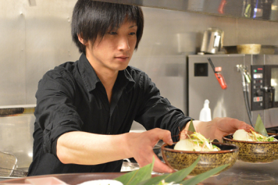 まずは店長を目指して経験を積んでください。