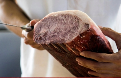 こだわりの熟成肉を提供する焼肉店も。貴重な部位を提供するお店で、肉に対する情熱を燃やしてください。