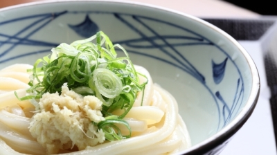 一日に何度も新しいものを用意するなど、薬味などの鮮度にもこだわっています。