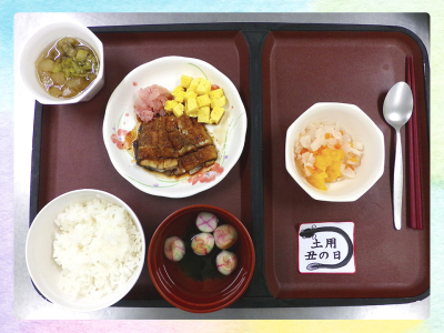 見た目にも楽しく、食べて美味しいお料理をご提供。季節の食材や行事にあわせた食事もご提供しています。