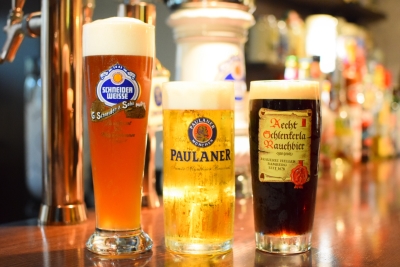 料理にバッチリ合うドイツビールも種類豊富にご用意!
