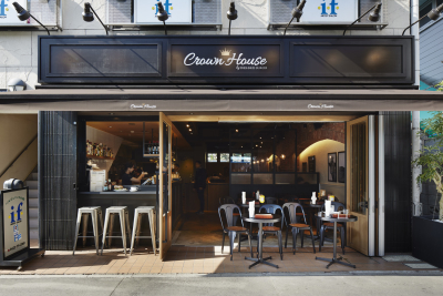 新業態の『Crown House』はカフェダイニング。フルサービスのお店です。