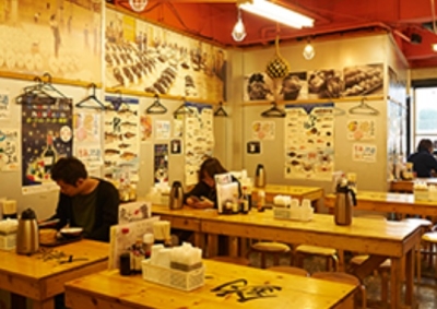 未経験者も大歓迎!イチから魚の知識や調理技術を教えます。