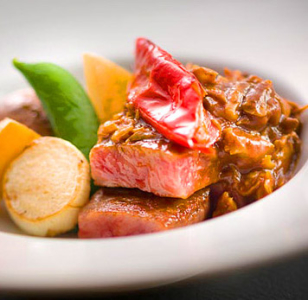 旬の食材を吟味し、工程ひとつひとつ手を抜かない料理をご提供。