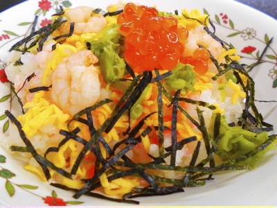 ひな祭りににはちらし寿司など、季節感を大事にしたメニューをご提供。