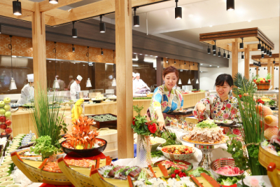 施設ごとに、地元の食材を使ったり、ご当地料理を提供したりと、食材と料理のバラエティは豊か。