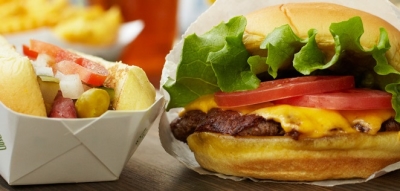 100%アンガス牛を使ったこだわりハンバーガーや、フローズンカスタードなどのカフェメニューをご提供。