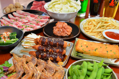 定番の居酒屋メニューも豊富。幅広い年代のお客様にお楽しみいただいています。