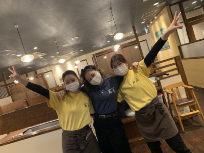 あなたには、そんなお店でキッチンからホールまでお任せ。鉄板焼・お好み焼のプロをめざせます!