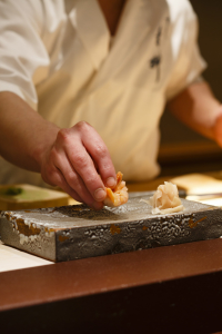 多様化のこの時代、和食もすしもどちらもできる職人になりませんか?