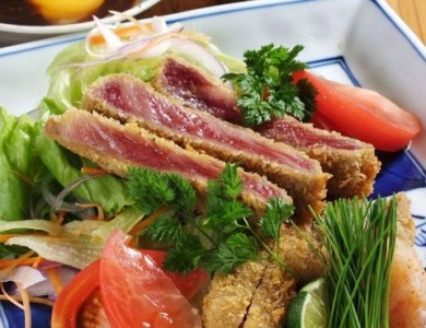 漁師料理風から伝統的な日本料理、工夫を重ねた創作料理まで、幅広い料理の調理スキルも身につきます◎