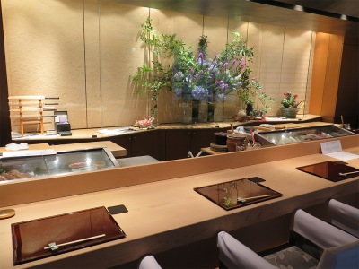 串焼き、焼肉、牛タンしゃぶしゃぶ、寿司、和食など独自のブランドを展開している会社です◎