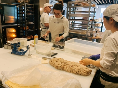 高級輸入食材をつかったパンを提供します。希少な食材を扱うことができ、メニュー開発にも携われます