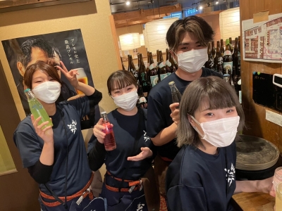 20代~40代のスタッフが活躍中です。飲み会も頻繁にあり、スタッフ仲はバツグンですよ☆