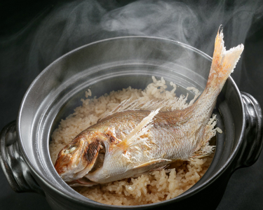 その他にも土鍋炊き込みご飯など、旬の食材をつかった料理が盛りだくさんです。