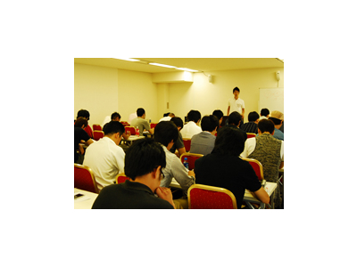 終電考慮や育児・産前産後休暇ありなど、女性も働きやすい環境です。