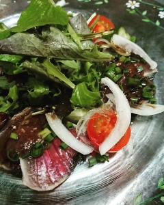 ビストロでは美味しくて、ついお酒が進む料理もご用意しています