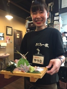 熟練の職人が包丁さばきから丁寧に指導します。