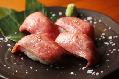スキルをみがいて将来は料理長や店長をめざすことができます