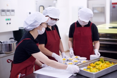ライフグループでは、札幌市、江別市、帯広市、函館にて介護施設の運営をしています。