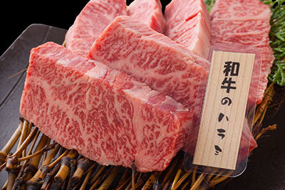 一頭買いだと、希少部位から高級部位まであらゆる肉の目利きと知識が身につきます。