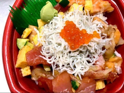 様々な鮮度バツグンの海鮮を使用。魚のプロフェッショナルとして成長しませんか。
