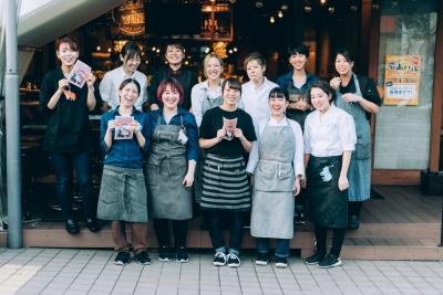 バル・居酒屋・カフェなど、個性豊かな7店舗で未来の店長を募集。