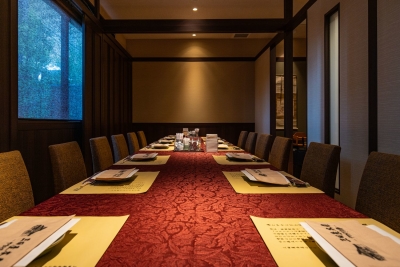 飲食未経験の方も歓迎!ホール、キッチンともていねいにお教えします