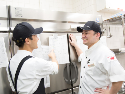 ゆくゆくは料理長への道も。メニュー考案などいろんな仕事にチャレンジできます