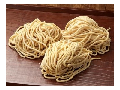 オリジナル麺を開発。特許を取得。