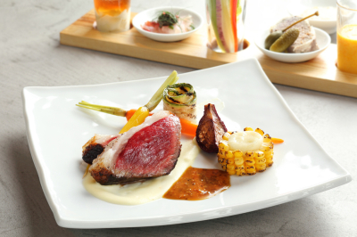 駿河エリアの新鮮な肉・野菜・魚を使った料理をご提供。経験を活かして腕をふるってください。