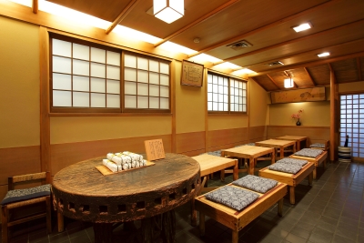 将来は料理長や系列店の店長などにキャリアップが可能です