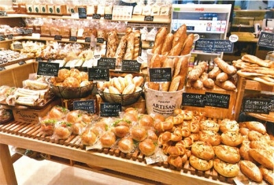 オールスクラッチ製法で「焼きたて」「揚げたて」「つくりたて」のパンをご提供しています。
