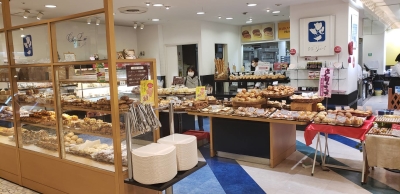 月1回のフェアで出すパンや、各店舗の地域に合わせたパンの商品開発もできます。