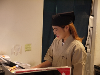 難しい技術は必要なし!未経験からスタートして、1年で店長になった先輩スタッフもいますよ。