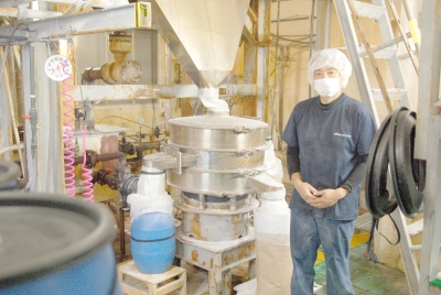 ミネラル豊富な「雪塩」は独自の特許製法で作られています。