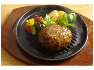 まごころこもったおもてなしと料理をご提供。ハンバーグ専門店や和食ダイニングほか、他業態を展開中です。