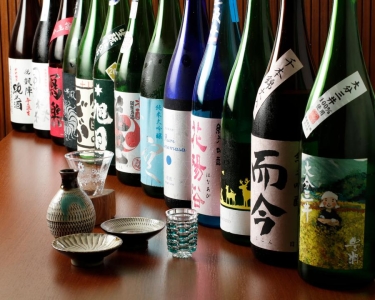 日本酒の知識は、少しずつ身につけていきましょう!勉強会も開催しています。店内の日本酒は全て試飲OK◎