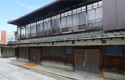 経歴のあるグランシェフを筆頭に、名店で腕を磨いてきたシェフ達から直接調理を学べる環境です。