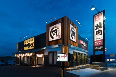 国内外に複数のブランドを展開!直営とFCを合わせて国内に569店舗、海外にも15店舗を展開中♪