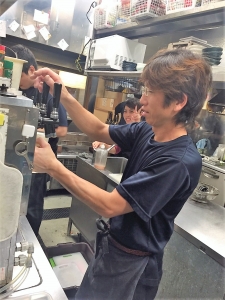 スタッフ同士はチームワーク抜群!風通しの良い環境です!
