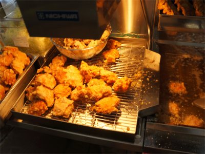 まずは店舗スタッフとして勤務し、ゆくゆくは店長やSVなどのポストも目指せます◎