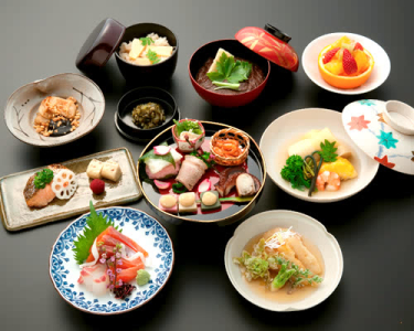 季節感あふれる料理の数々も自慢のひとつ。