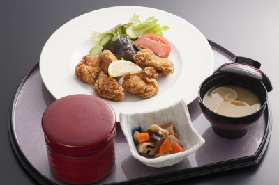 大分名物・唐揚げや宮崎名物・チキン南蛮など「九州ご当地グルメメニュー」も好評