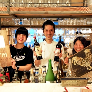 人柄重視の採用です。ゆくゆくは統括店長や独立の夢を叶える道もあります。あなたらしく成長してください。