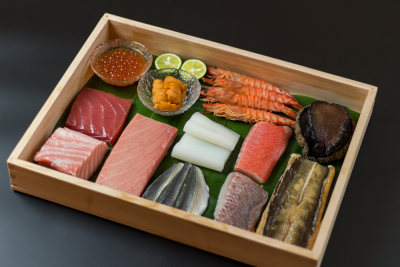 新鮮な食材を選ぶ目利きやさばき方が学べます。